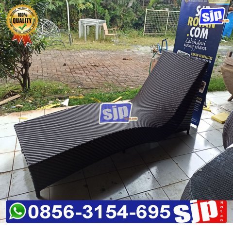 pabrik pengrajin produsen sunbed sun lounger kursi santai kolam renang rotan sintetis